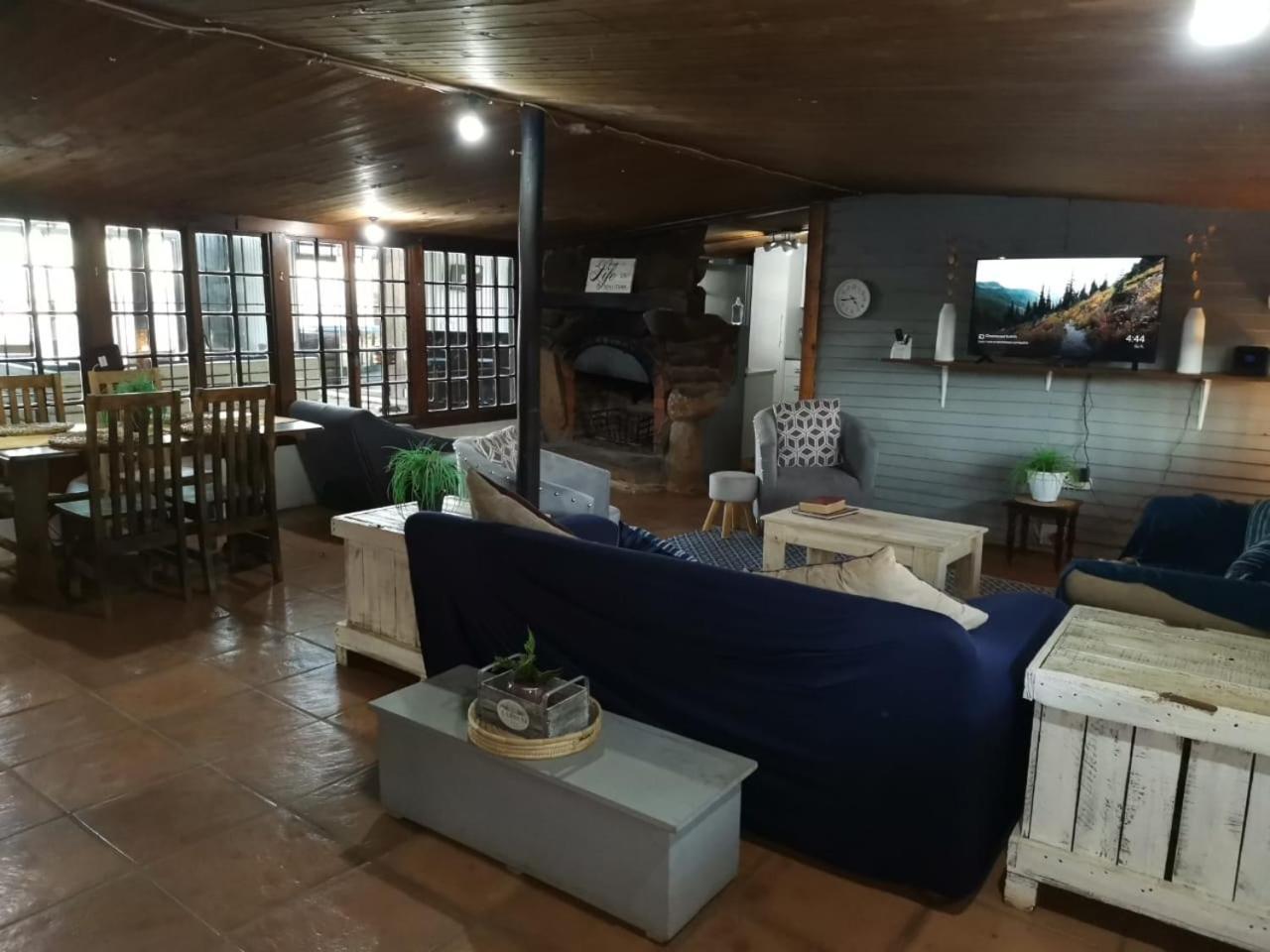Forest Lodge